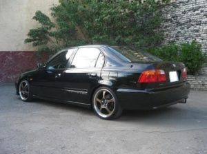 Автомобиль Honda Civic 2000