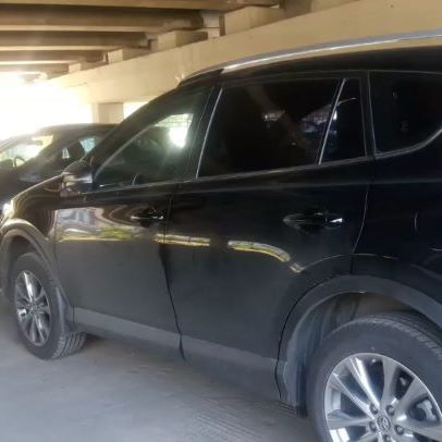 Toyota Rav4 / Тойота Рав4 2018 года выпуска заблокировались двери автомобиля
