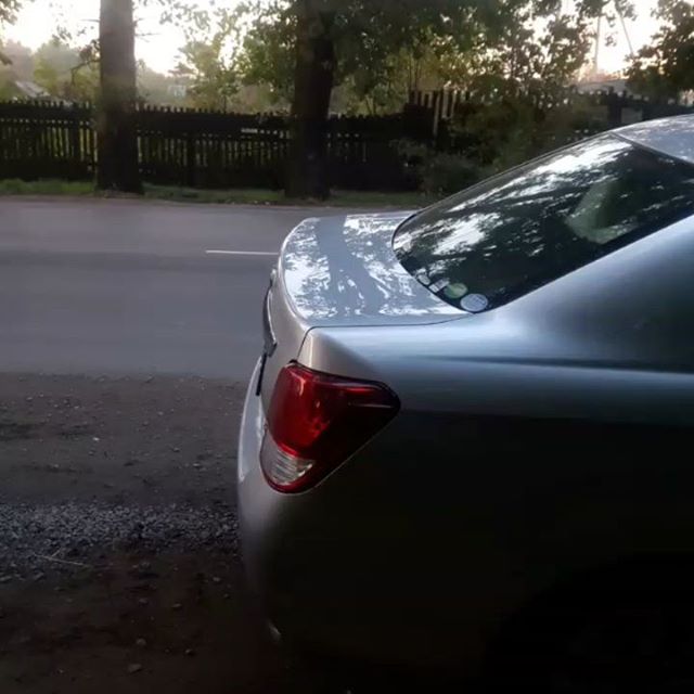Вскрытие багажника на автомобиле Toyota Axio