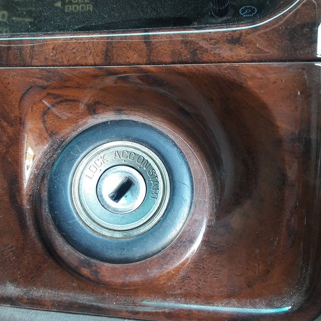 Toyota Surf 1999 года выпуска потерял ключ от автомобиля
