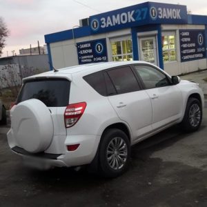 Девушка потеряла автомобильный ключ с чипом и с кнопками от Тойота Рав4 / Toyota Rav4