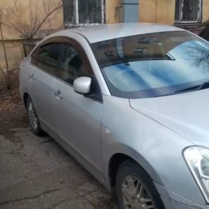 Nissan Bluebird Sylphy потеряла ключ. Открыли через замочную скважину двери, не отгибая двери
