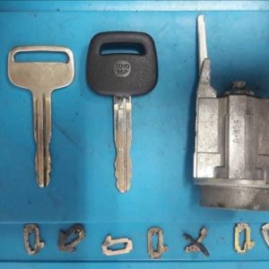 Toyota Ipsum стал подклинивать замок зажигания