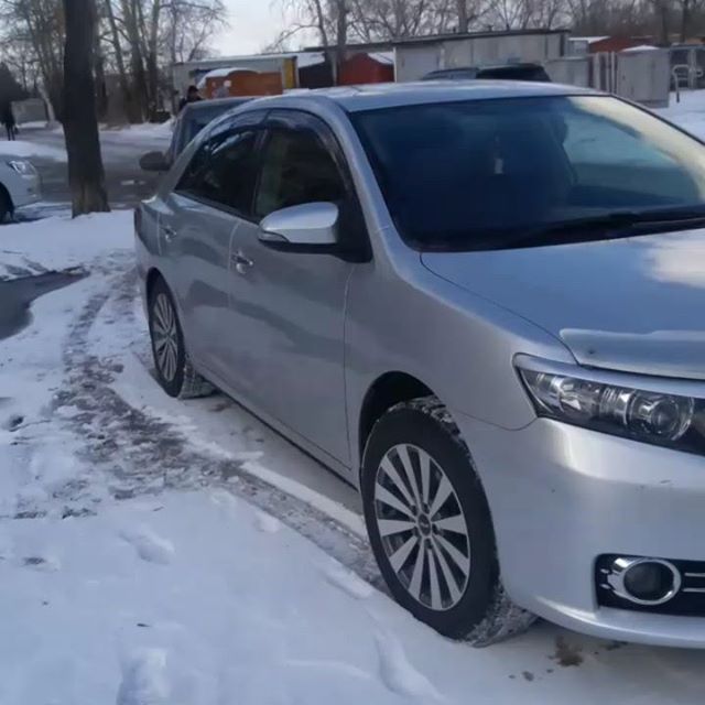 Toyota Allion центральный замок автомобиля сработал на блокировку и все двери оказались заблокированы