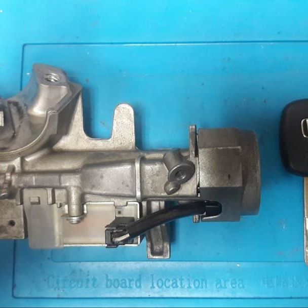 замок зажигания хонда фит 2003. замок зажигания хонда фит 2006 года. замок багажника хонда фит gd1. Honda fit gd1. лампа подсветки замка зажигания honda fit gd1.