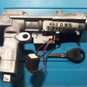 X-Trail заклинил замок зажигания из-за стёртых рамок цилиндра