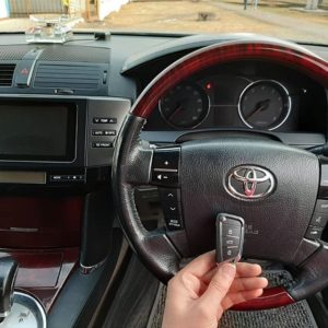 Toyota MarkX дополнительный ключ с кнопками