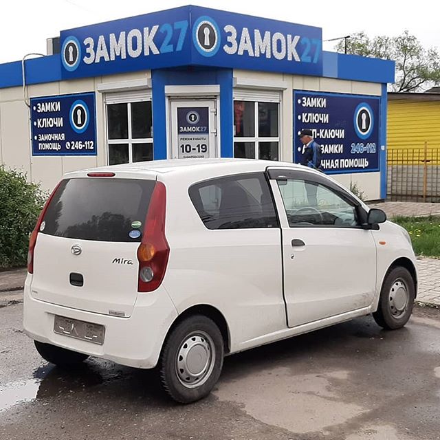 Daihatsu Mira механический ключ с кнопками