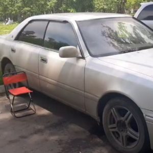 Toyota Crown заблокировались двери ключи остались внутри