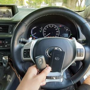 Lexus CT200H дополнительная смарт карта
