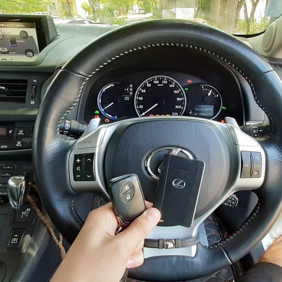 Lexus CT200H дополнительная смарт карта
