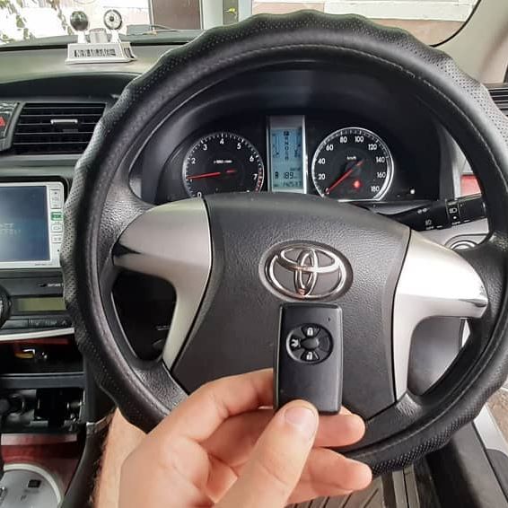 Toyota Premio восстановление чип ключа