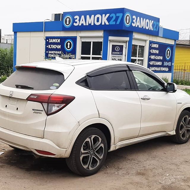 Honda Vezel запрограммировали чип ключ и изготовили механический ключ вставку в смарт