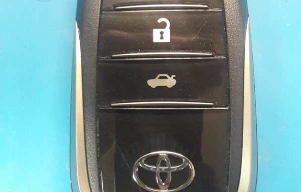 Ключ для Toyota Camry 2014-2018